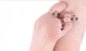 女人脚底有痣代表什么?