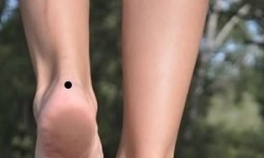 脚后跟长痣的人易有富贵好命