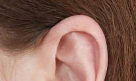 发财、孝顺?原来耳朵长痣有这些寓意