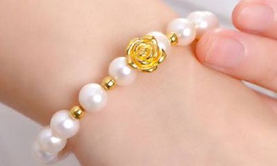 黄金太岁牌戴左手还是右手(太岁牌戴左手还是右手)