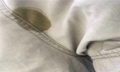 梦到拉大便拉裤子里了(周公解梦梦见呕吐怎么回事)