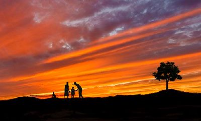 做梦梦见死去的父亲复活是什么意思(做梦梦到已故亲人复活)