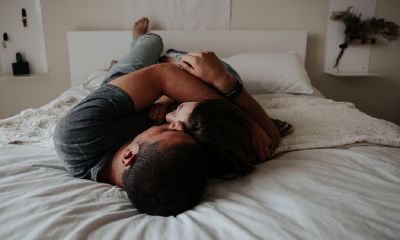 梦到的人说明那个人在想你(梦见一个人寓意着什么)