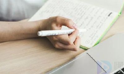 属狗取名字不吉的字(属狗起名字禁忌用的字)