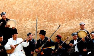 梦里梦到很多认识的朋友(梦见很多熟悉的人在一起)