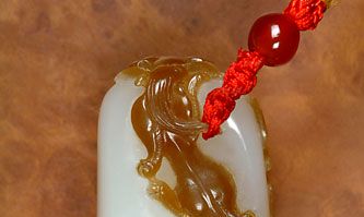 刚买的玉镯需不需要开光(玉佩需要开光再戴吗)