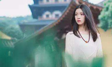 眼睛发红的人的面相(眼袋发红是什么面相)