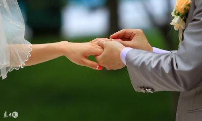 袁天罡称骨五两六钱女命(几两女命是富贵旺夫命)