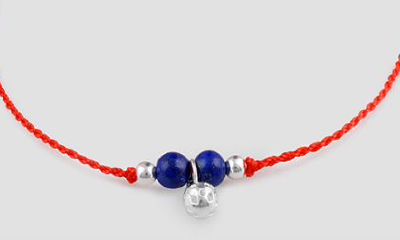 本命年后脚上红绳一定要取吗(本命年带红绳的寓意)