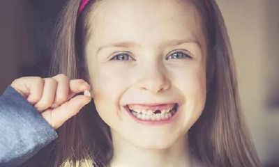 连续两天梦到自己牙齿掉了(昨晚梦到牙齿掉了好几个)