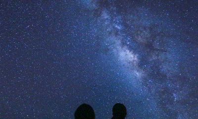 水瓶座女生喜欢一个(水瓶女爱你的表现超准)