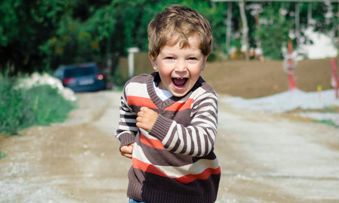 给孩子起名字大全男孩2023赵姓名子(2023男孩取名字大全)