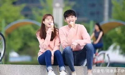 跟摩羯座男谈恋爱合适吗(摩羯座男生的爱情)