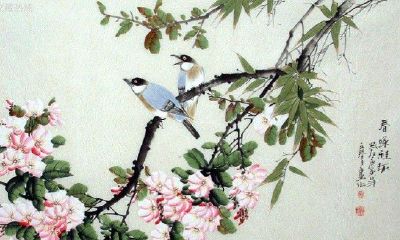 属鼠沙发后面挂什么画旺财(沙发后面西墙挂什么画旺财)