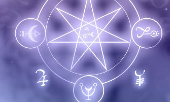 处女座女生和摩羯男谈恋爱(狮子座女生性格)