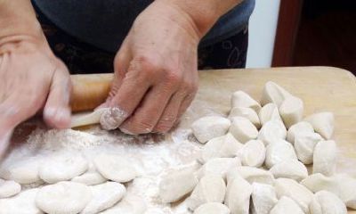 周公解梦梦见水饺饼这个梦好吗(周公解梦梦见吃大饼)