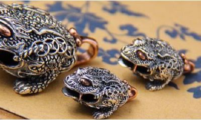 招财的蟾蜍叫什么名字(蟾蜍放哪个位置招财)