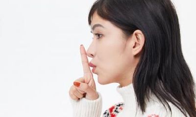 右耳朵轮廓是否拥有痣能否体现个性与命运 详细探讨痣相对人格的影响