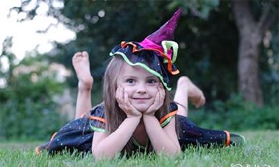 丙火命的人是否适合在水多的地方生活?丙火命出生在哪个月份才能得到更多的财富和好运?