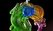 十二生肖中，在鼠年有财神爷撑腰，赚钱更容易，左右能逢源的生肖