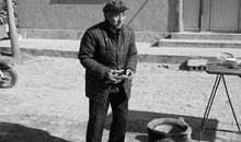 民间故事：老汉建新房，妻儿得怪病，风水先生：门下有白骨！