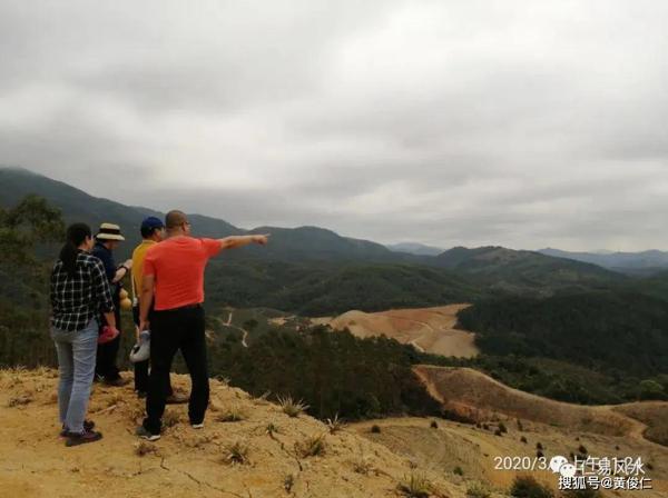 著名风水师黄俊仁带领弟子考察传说中的韩信点兵风水宝地 5