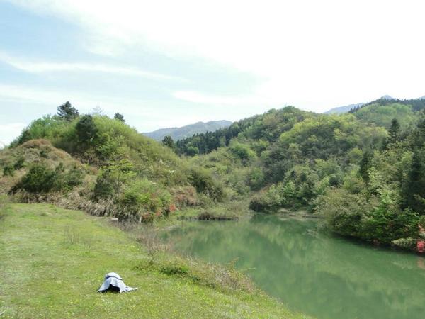 南昌风水大师：王君植江西寻龙点穴龙吐珠风水宝地，风水培训学习好案例 1