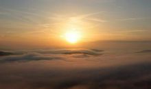 十二星座里，春暖花开，好运来临，运势高升的4个星座