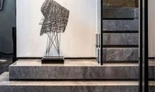 家居风水：别墅复式楼梯装修，步步高升的风水布局