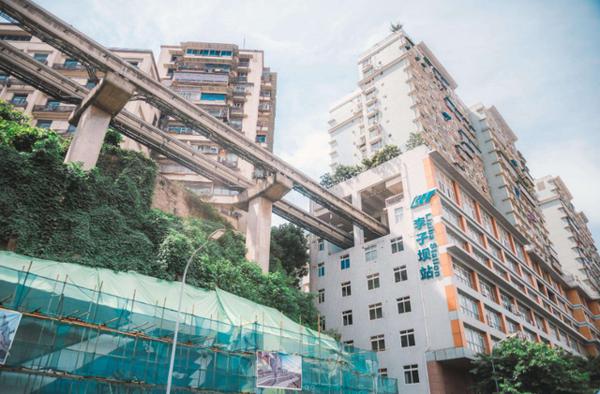 「创作开运礼」重庆来福士成国内最丑建筑之一，遭多人质疑坏风水 1