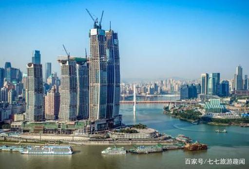 重庆最受争议的建筑：斥资240亿元建造，当地人却吐槽坏了风水！ 2