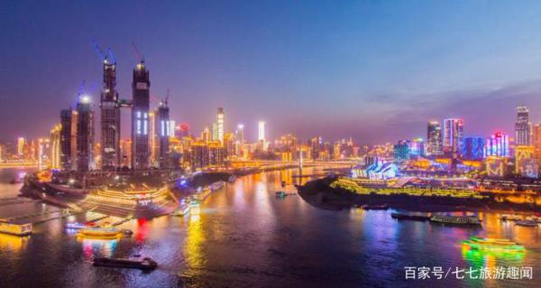 重庆最受争议的建筑：斥资240亿元建造，当地人却吐槽坏了风水！ 3