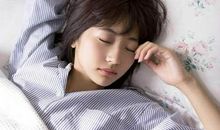 睡觉的时候被电话吵醒，血型君什么反应？