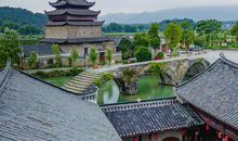 湖南境内古老村落，藏有百年石拱桥，景色优美的风水宝地！