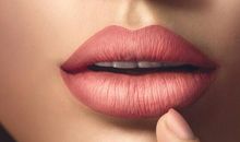 下嘴唇中间有痣代表什么 很顾家