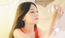 天生多愁善感，感情经历丰富，桃花运旺的3个生肖女