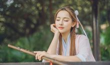 算命说：与富贵有缘，一生不愁金钱的3生肖女，自己也能当老板娘