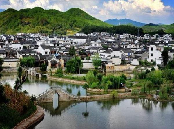 黄山有一八卦村，游客进村都迷路，被誉为“中国风水第一村”