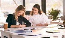 小巫塔罗牌占卜：职场中的那个他会是我的小人吗？