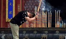 10月底桃花遍地开，待机缘一到，有贵人出现的四大生肖