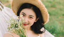 双手细腻白胖的女人手相好不好 这样的手相极佳