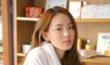 有一双灵活的眼睛，十分生动而传神，眼睛会说话的三大星座女