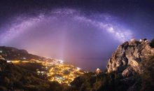 十分直率豪放，习惯了心直口快的说话方式的生肖女