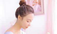 12星座暗恋你的信号，天蝎捉弄你，双鱼躲着你 白羊座：主动约你 金牛座：分享喜欢的东西 双子座：每天跟你聊天 巨蟹座：有点紧张 狮子座：喜欢管着你 处女座：体贴关心你 天秤座：整天围着你转 天蝎座：捉弄你 射手座：特别关注你 摩羯座：主动帮你 水瓶座：一直说个不停 双鱼座：躲着你