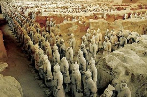 规模庞大的秦始皇陵，为何选在骊山修建，难道这是风水宝地？ 2
