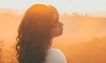 10月下旬，红鸾星入命，慧眼识人嫁对老公的星座女，往后非富即贵