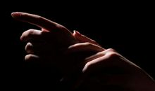 右手小拇指有痣代表什么 人丁兴旺的人生