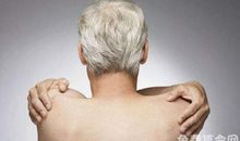 梦见长白发将会带来好运，遇到困难后还能得到贵人相助