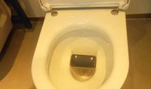 梦见手机掉厕所里了，适合情侣约会出手要大方