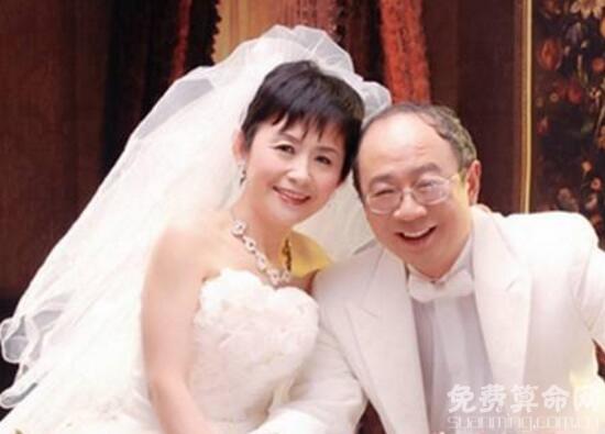 银婚是多少年，通常代表夫妻结婚二十五周年 2